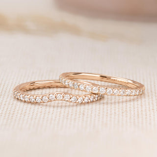 round-shaped-moissanite-curved-wedding-band