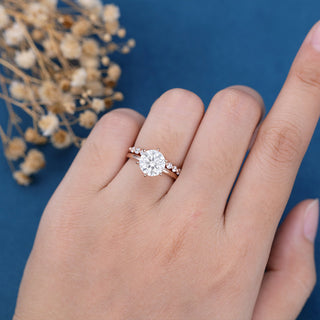 round-shaped-moissanite-solitaire-bridal-set