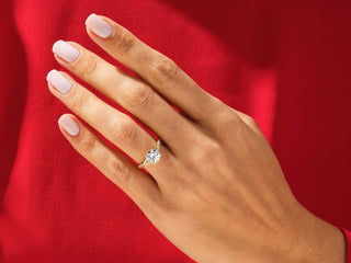 1.0CT Round Cut Diamond Twisted Pave Setting Moissanite Engagement Ring