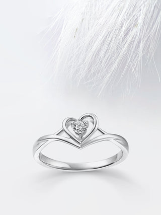 Round Diamond Heart Shaped Moissanite Engagement Ring For Women