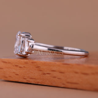 1.0CT Ova Cut Three Stone Moissanite Engagement Ring