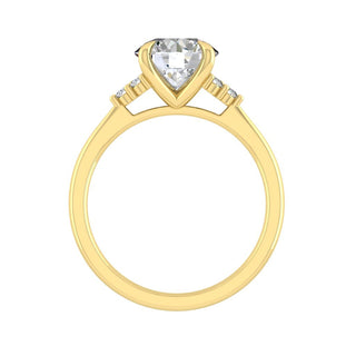 round-cut-cluster-moissanite-engagement-ring