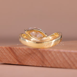 1.0CT East-West Marquise Cut Curved Moissanite Engagement Ring