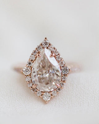 3-0-ct-pear-cluster-halo-moissanite-engagement-ring