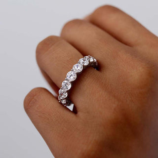 round-shaped-moissanite-full-eternity-style-wedding-band-2