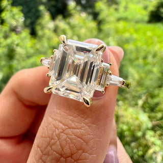 5-75-ct-emerald-cut-3-stone-moissanite-engagement-ring