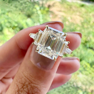 emerald-cut-3-stone-moissanite-engagement-ring