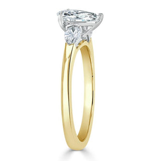 1-0-ct-pear-cut-moissanite-three-stone-engagement-ring