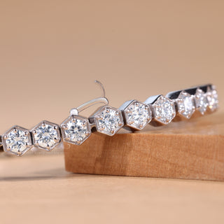 round diamond bracelet, round cut diamond bracelet, tennis bracelet, moissanite bracelet, moissanite wedding bracelet