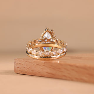 bridal ring set, diamond bridal ring set, gold bridal ring set, white gold bridal ring set, rose gold bridal set, yellow gold bridal ring set, vintage bridal ring set, modern bridal ring set