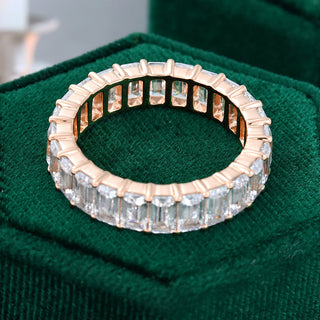 emerald-moissanite-full-eternity-wedding-band