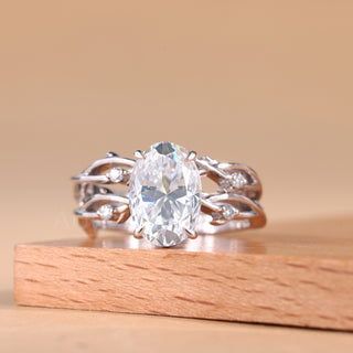 oval diamond engagement ring, oval shaped diamond ring, gold oval diamond ring, bridal ring set, diamond bridal ring set