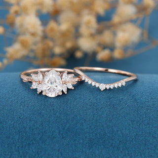 pear-shaped-moissanite-cluster-bridal-set-1