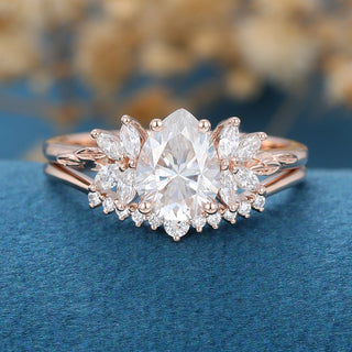 pear-shaped-moissanite-cluster-bridal-set-1