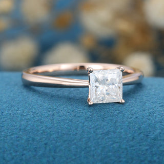 princess-shaped-moissanite-solitaire-engagement-ring