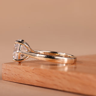 1.0CT Oval Cut Solitaire Moissanite Engagement Ring