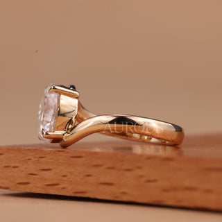 1.0CT Oval Cut Unqiue Solitaire Moissanite Engagement Ring