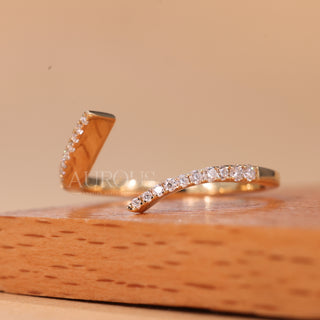 Round Cut Unqiue Open Cuff Stuff Moissanite Wedding Band