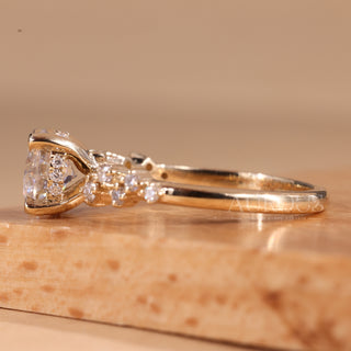 1.0CT Round Cut Diamond Cluster Setting Moissanite Engagement Ring