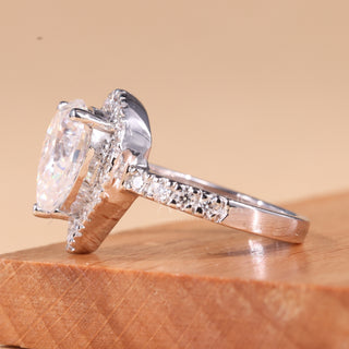 1.0CT Pear Cut Diamond Halo Setting Moissanite Engagement Ring