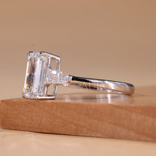 2.0CT Emerald Cut Three Stone Moissanite Engagement Ring
