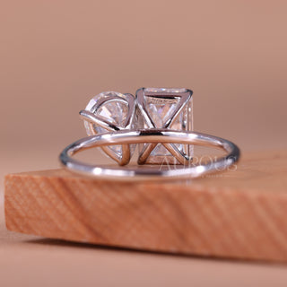 2.0CTW Emerald & Pear Cut Diamond Toi Et Moi Engagement Ring