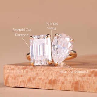 2.0CTW Emerald & Pear Cut Diamond Toi Et Moi Engagement Ring