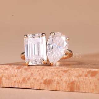 2.0CTW Emerald & Pear Cut Diamond Toi Et Moi Engagement Ring