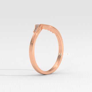 Round Diamond Curved Style Vintage Moissanite Wedding Band