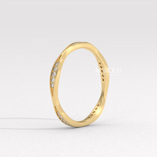 Round Diamond Twisted Style Moissanite Wedding Band