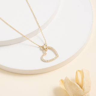 round-cut-diamond-heart-necklace-for-her