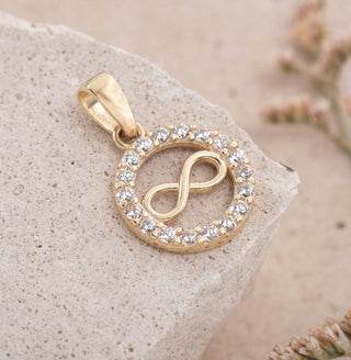 circle-with-infinity-diamond-necklace-for-birthday-gift