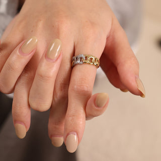 round-cut-diamond-unique-moissanite-band-for-women