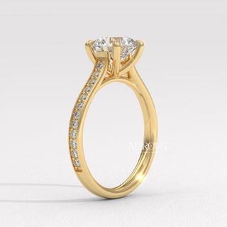 ound cut pave setting ring, 18k gold engagement ring, elegant round diamond ring, round diamond prong setting, luxury gold diamond ring, dainty round cut ring, timeless round cut ring, gold round diamond band