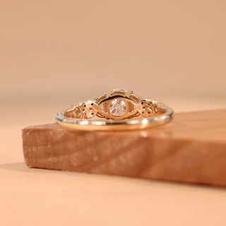 classic round diamond ring, vintage round cut ring, round cut halo engagement ring, round diamond ring setting