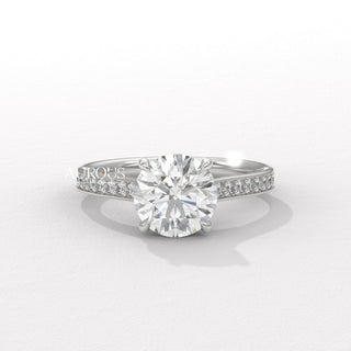 timeless round cut ring, gold round diamond band,round cut engagement ring in gold, gold ring with round diamond, round diamond gold ring setting, delicate round cut ring, round cut diamond in bezel setting