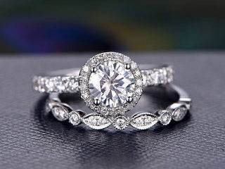 1-0-ct-round-cut-halo-moissanite-bridal-ring-set