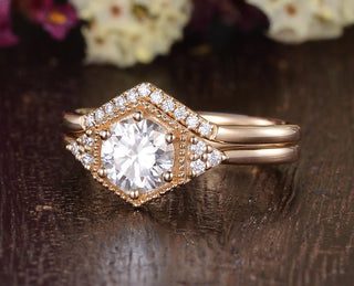 round-moissanite-bridal-ring-set