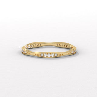 Round Diamond Twisted Style Moissanite Wedding Band