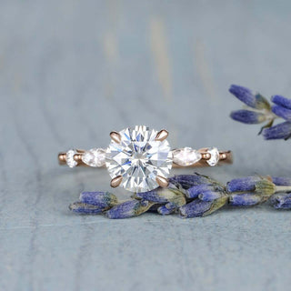 Moissanite ring metal choices, benefits, and drawbacks, guide
