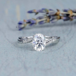 Moissanite ring stone options, benefits, and comparisons, guide