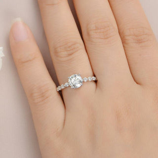 Moissanite ring metal choices, benefits, and drawbacks, guide