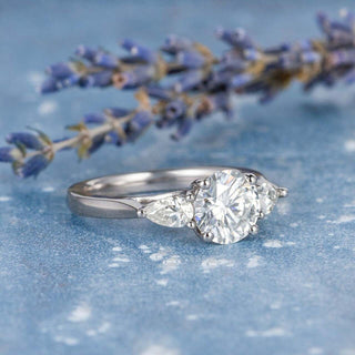 Moissanite ring setting styles, advantages, and trends, guide