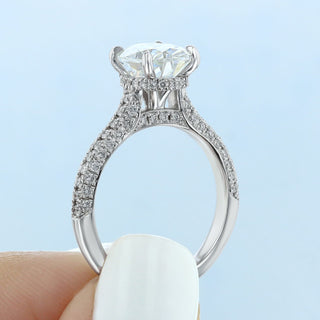 Moissanite wedding set with package promotion