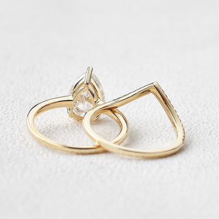 Vintage-inspired filigree moissanite engagement rings with platinum