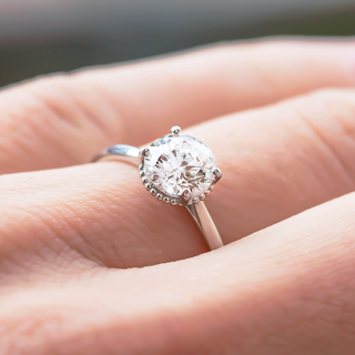 Moissanite engagement rings under $1000