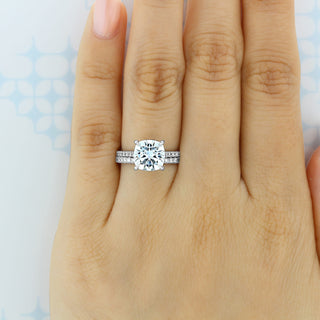 Moissanite wedding set with antique appearance