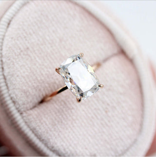 Moissanite engagement rings with trapezoid side stones