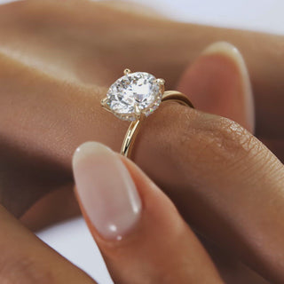moissanite jewelry with vintage-inspired aesthetics