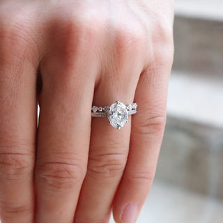 Moissanite wedding set with personalized design